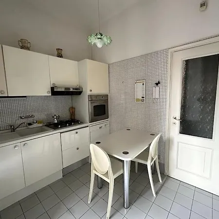 Elegant House Near Citta Studi * Milan