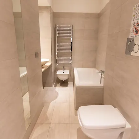 Luxury - Bramante 7 *