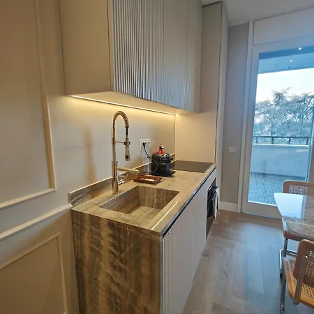Ottoboni 2b Luxury Penthouse Apartment *