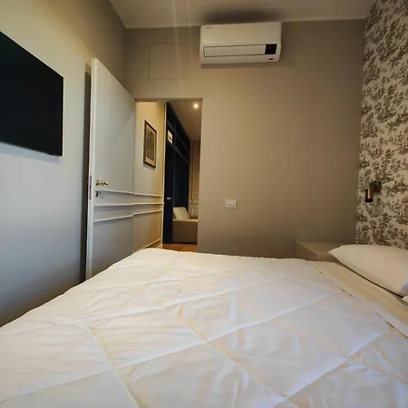 Ottoboni 2a Luxury Penthouse Apartment Milan