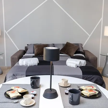Vivimihome-Navigli Balcony & Parking