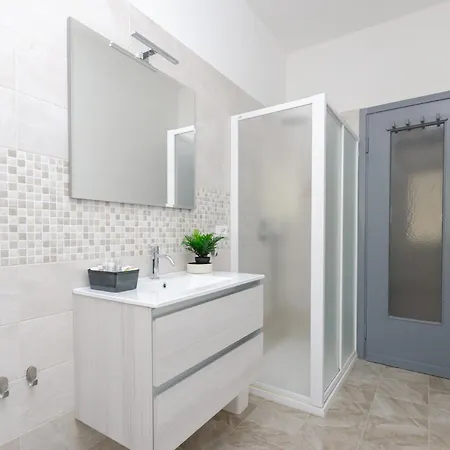 Vivimihome-Navigli Balcony & Parking Апартаменты *
