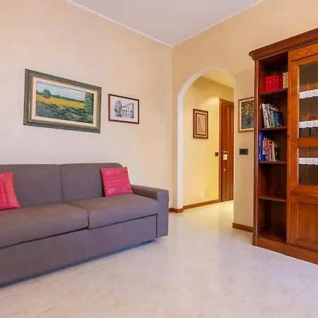 Apartment Italianflat - Tolstoi M4 - Large 1 Bedroom Balcony