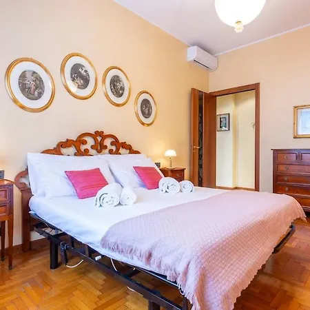 Italianflat - Tolstoi M4 - Large 1 Bedroom Balcony Apartment