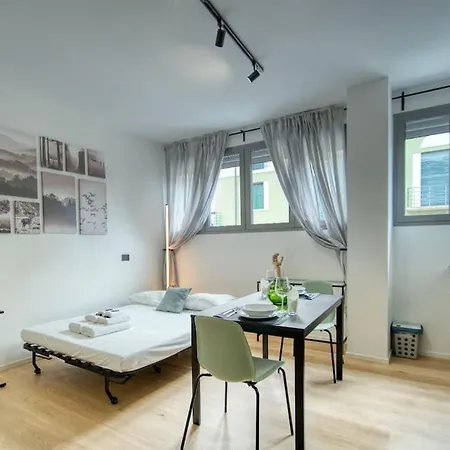 Apartment Vallarsa 10 - Int.04 Milan