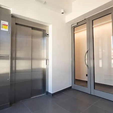 Vallarsa 10 - Int.02 Apartamento Milão