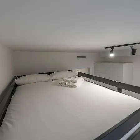 Vallarsa 10 - Int.02 Apartamento *