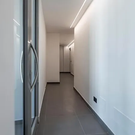 Apartamento Vallarsa 10 - Int.02 Milão