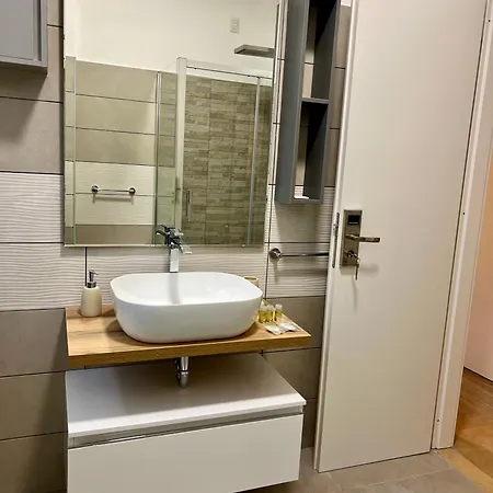 Vergani Apartament Gæstehus
