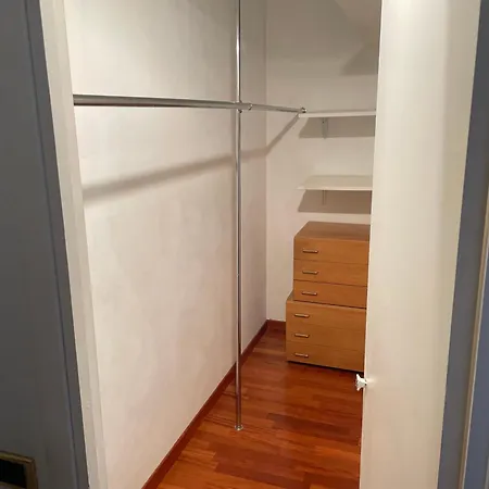 At - Turati/porta Nuova *