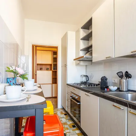 Guesthost - Casa Giuliana Splendido Trilocale