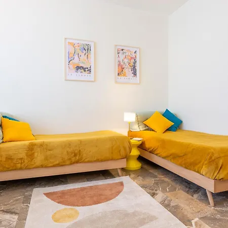 Guesthost - Casa Giuliana Splendido Trilocale شقة