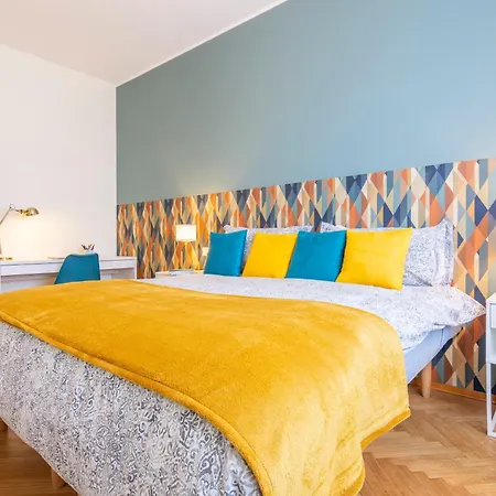 Guesthost - Casa Giuliana Splendido Trilocale *