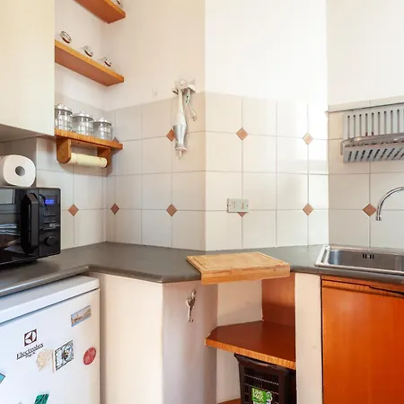 Appartement Comodo Nel Centro Storico Di - San Vincenzo *