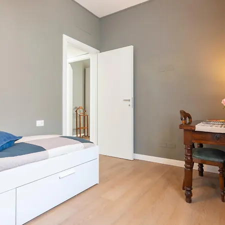 Ospitali - Dimora Tina, Ampio Trilocale In Zona Lambrate Comodo X4 Daire