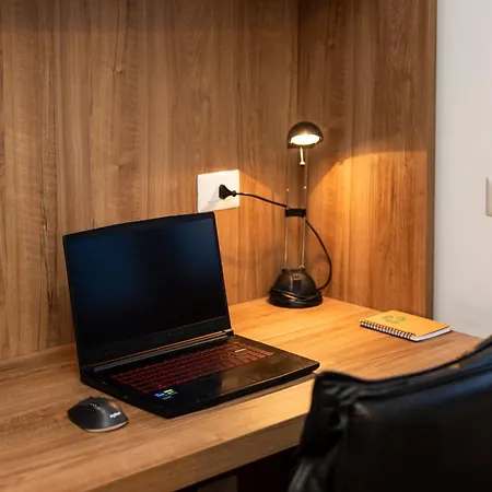 Daire In Famagosta M2 Wifi + Work Station *