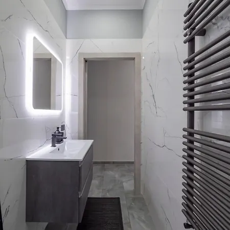 Moderno Nel Cuore Di Apartament