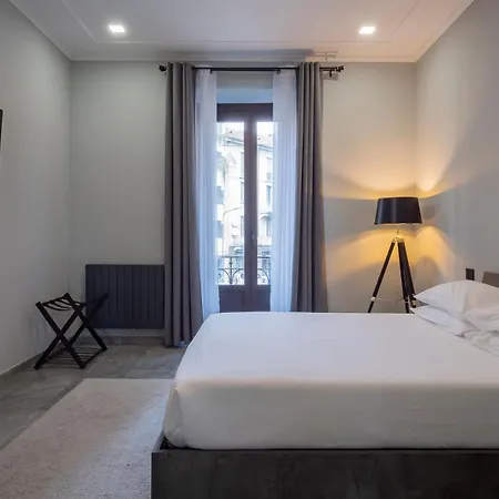 Moderno Nel Cuore Di Mediolan