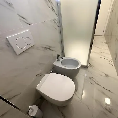 Appartement Due Parcheggi E Vicino Metro Milan