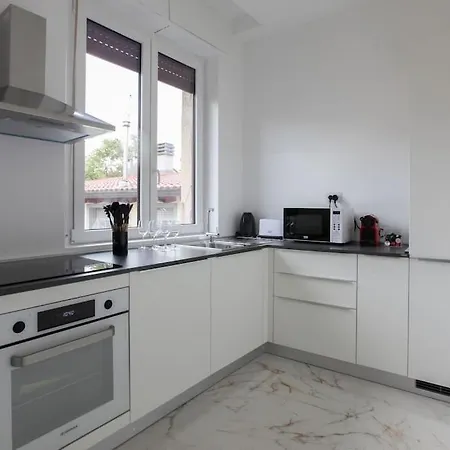 Hacca Collection - Bocconi, Porta Romana 2br *