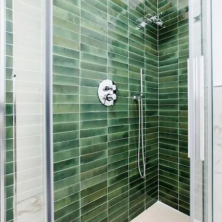 Hacca Collection - Bocconi, Porta Romana 2br