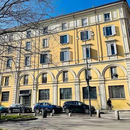 The Yellow - Luxury Loft In The Center Of Apartment Milan