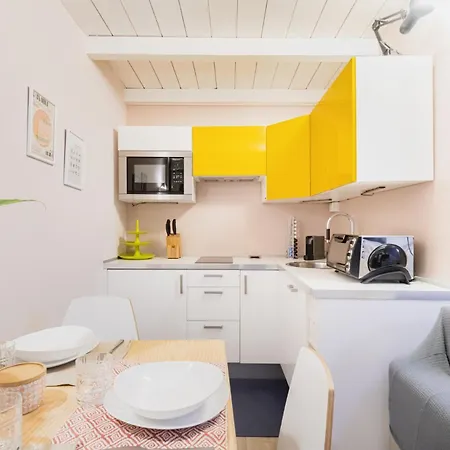 Easylife - - Corso Xxii Marzo 39pt - Duomo Milánó