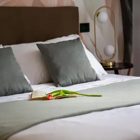 The Best Rent - Spacious One-bedroom Near The Columns Of San Lorenzo Milan