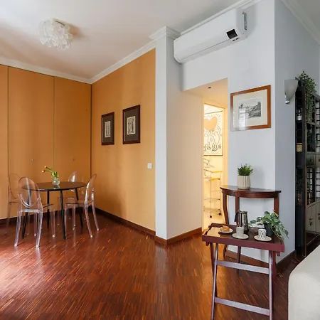 Apartment The Best Rent - Spacious One-bedroom Near The Columns Of San Lorenzo Milan