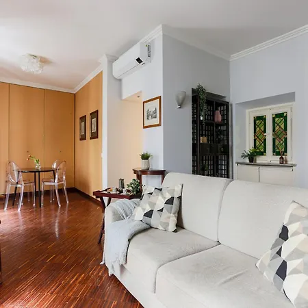 Apartment The Best Rent - Spacious One-bedroom Near The Columns Of San Lorenzo Milan