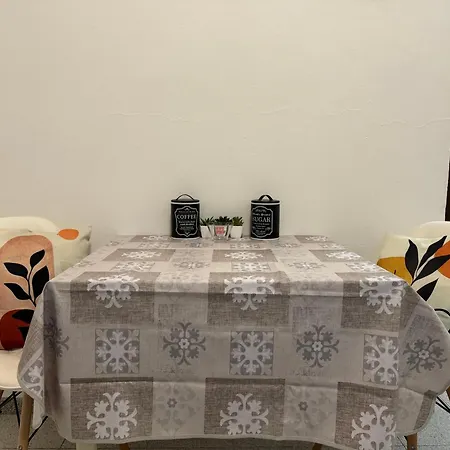 Cozy Tiny In Апартаменты