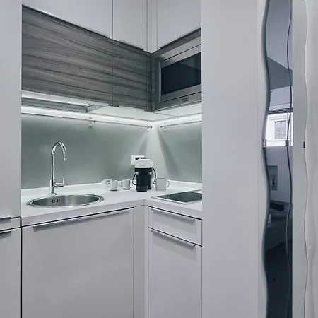 Ugo's Urban Home: Porta Nuova District Διαμέρισμα