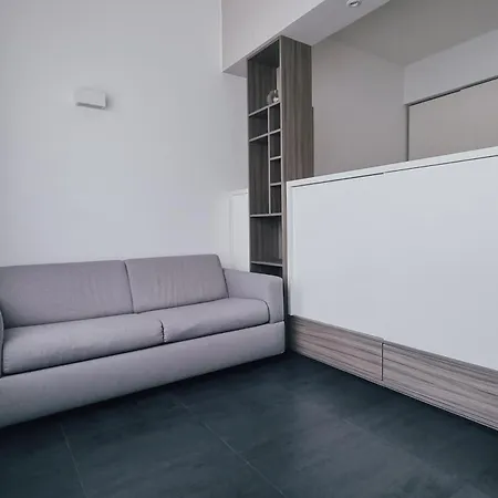 Ugo's Urban Home: Porta Nuova District *