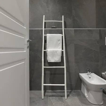 Hacca Collection - Station & Buenos Aires Apartment Milan