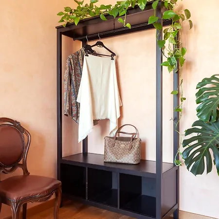 Διαμέρισμα Two Spacious Bedrooms 1 Minute To Metro Stop *