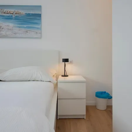 Apartment Ihost Flat - Giambellino 131-2 *