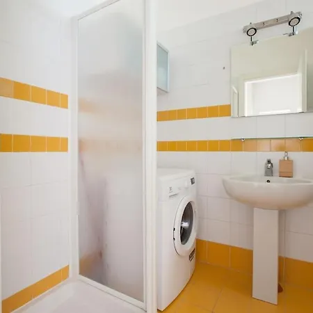 Hacca Collection - Isola 1br