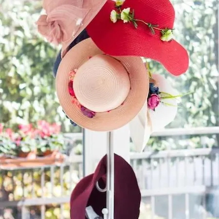 Elegant Triplex Townhouse With Luxe Terrace Daire Milano