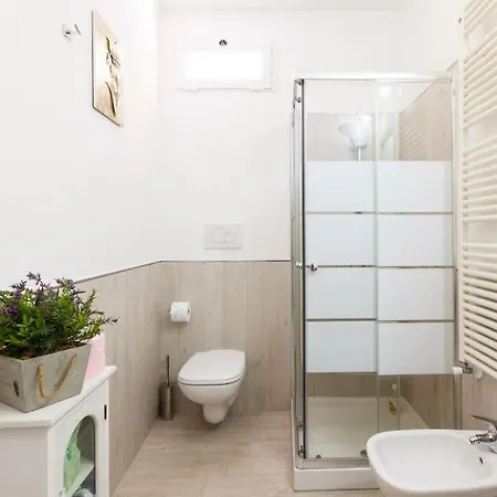 Elegant Triplex Townhouse With Luxe Terrace * Milan