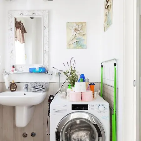 Elegant Triplex Townhouse With Luxe Terrace Apartment