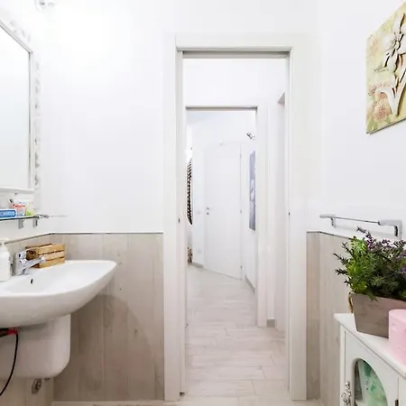 Elegant Triplex Townhouse With Luxe Terrace * Milan