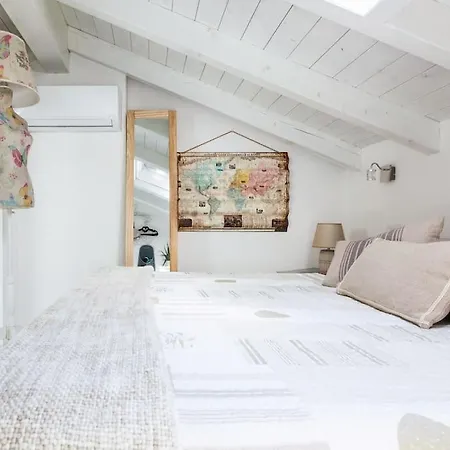 Elegant Triplex Townhouse With Luxe Terrace Apartment Milan
