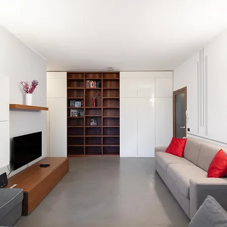 Appartamento Splendido Quadrilocale Nel Cuore Dei Navigli