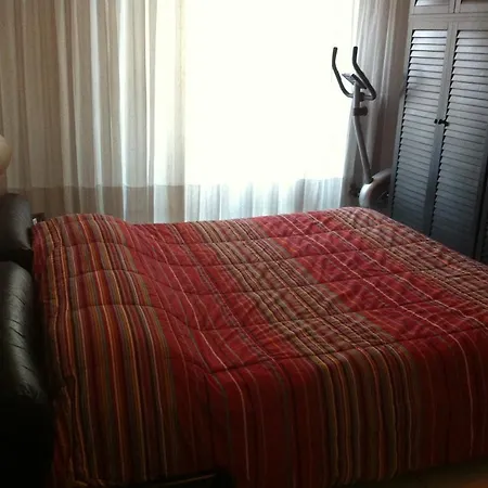 Two Beds In The Green Near The Fair Bed and breakfast *