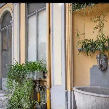 Parcheggio & Idromassaggio Brera 밀라노