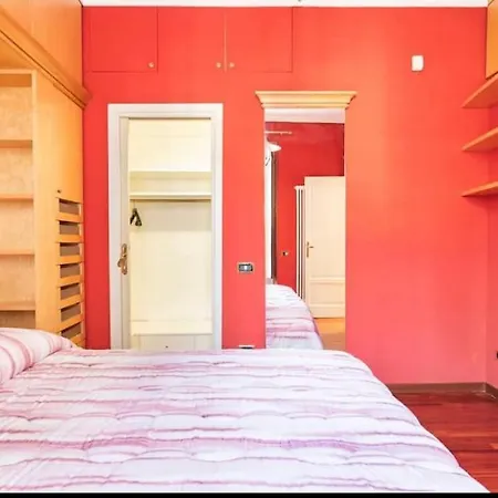 Parcheggio & Idromassaggio Brera アパート *