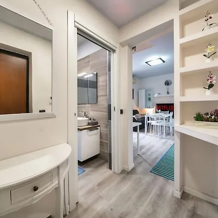 Apartment Ampio Quadrilocale Navigli/forum + Free Parking Milan