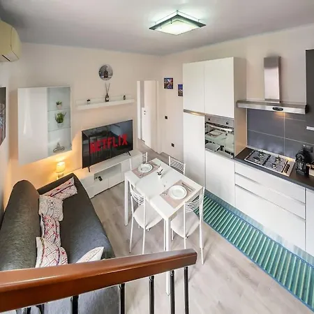 Ampio Quadrilocale Navigli/forum + Free Parking Apartment