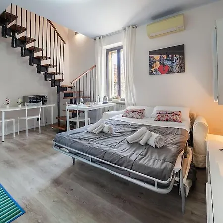 Ampio Quadrilocale Navigli/forum + Free Parking Apartment *