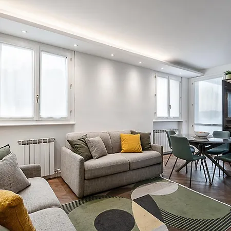 Stayeasy Argelati40 - Penthouse With 2 Bedrooms, 2 Bathrooms And Terrace - Navigli شقة *